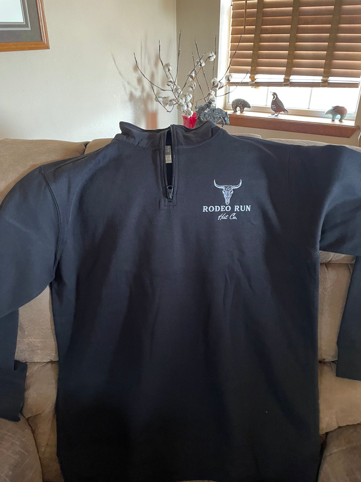 Rodeo Run's Steer Pullover