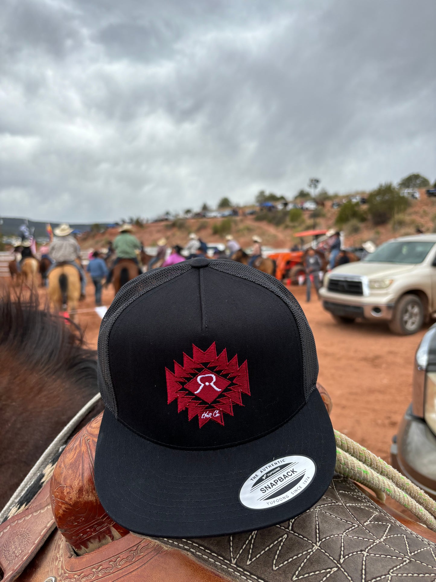 New Rodeo Run's Native Rug Hat