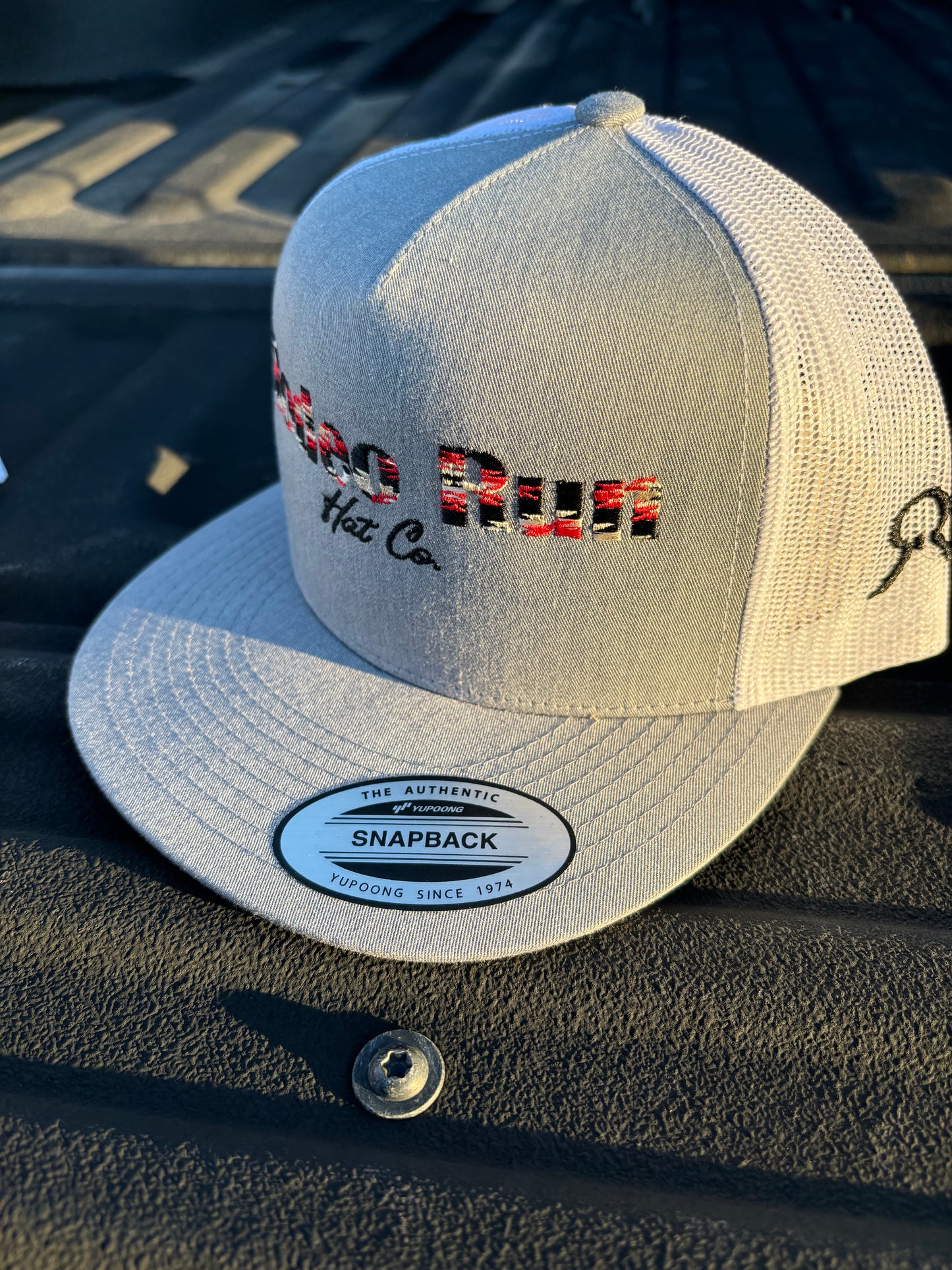 New Rodeo Run's Native Rug Hat